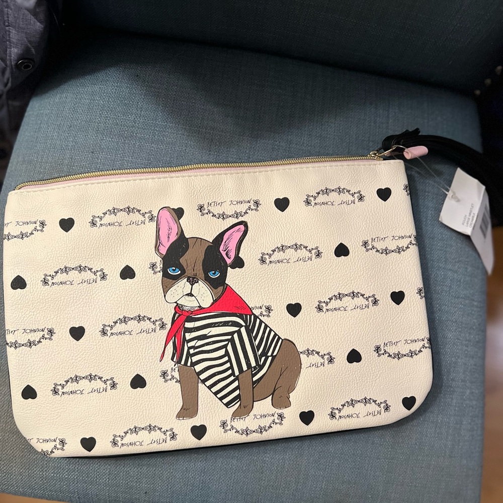 New Betsey Johnson Large Wristlet